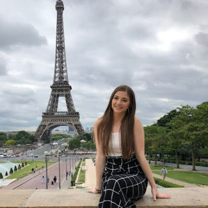 Meet your Posher, Olivia